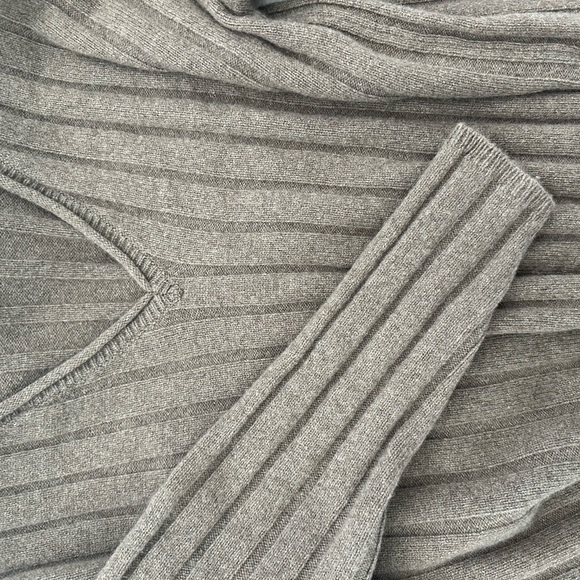 Madewell Cashmere Sweater - Picture 4 of 5